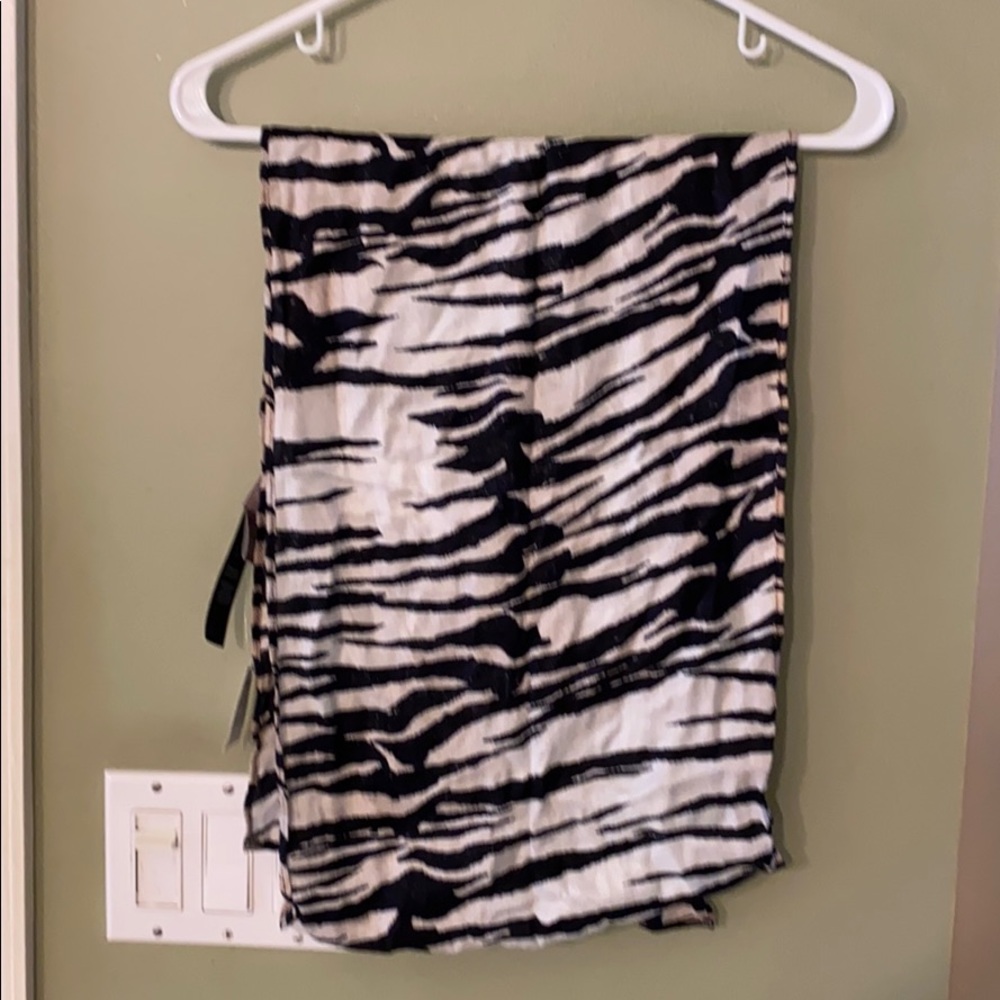 Lady’s scarf. Animal print